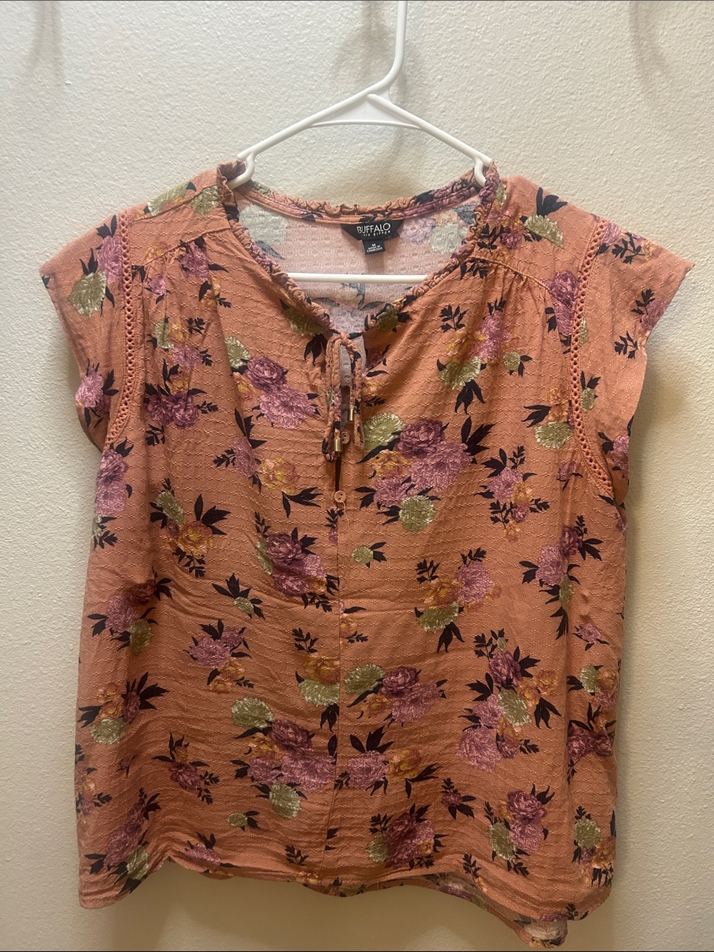 Buffalo David Bitton Peach Floral Tie-Front Cap Sleeve Blouse